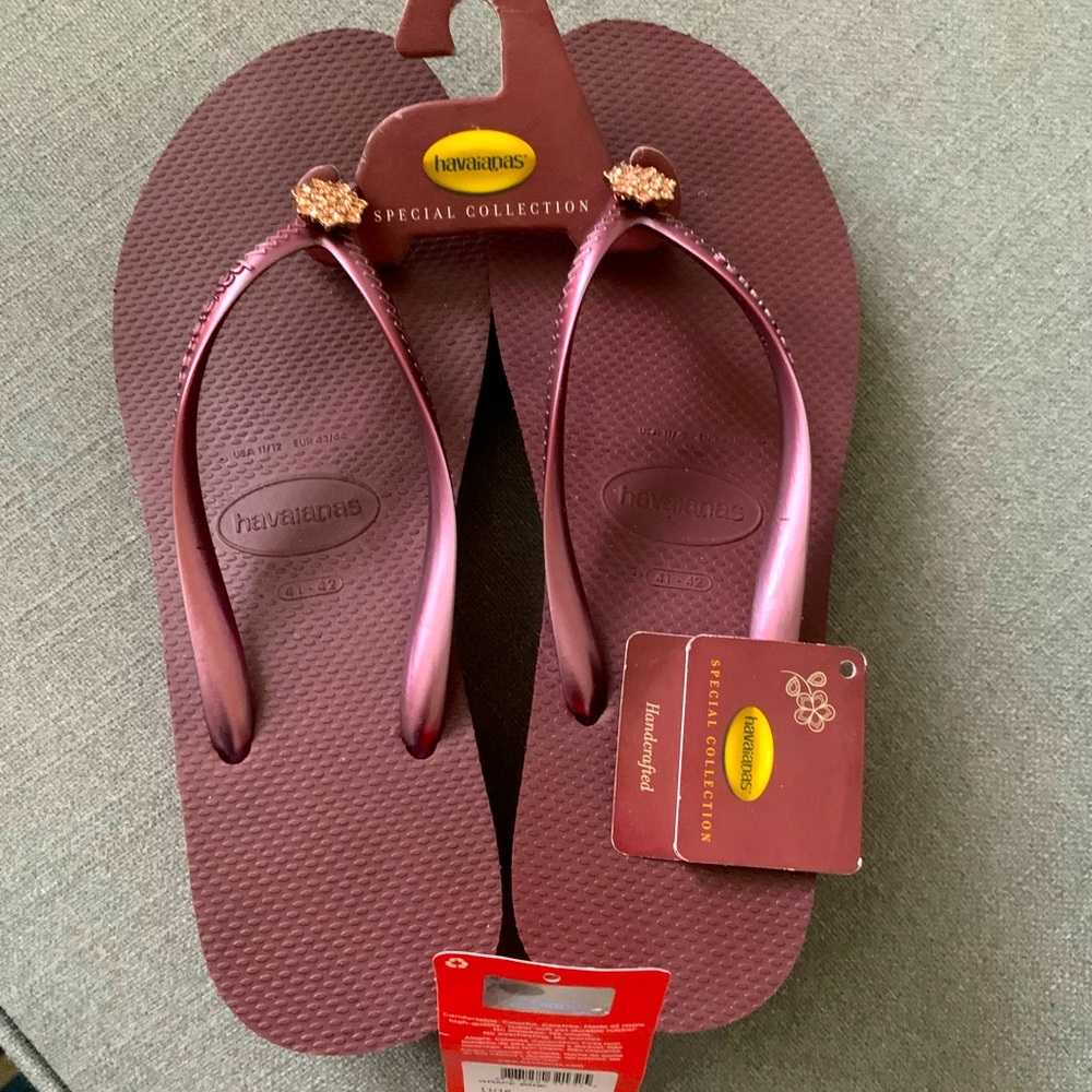 Summer fun! Havaians Flip flop wedge / sandal.